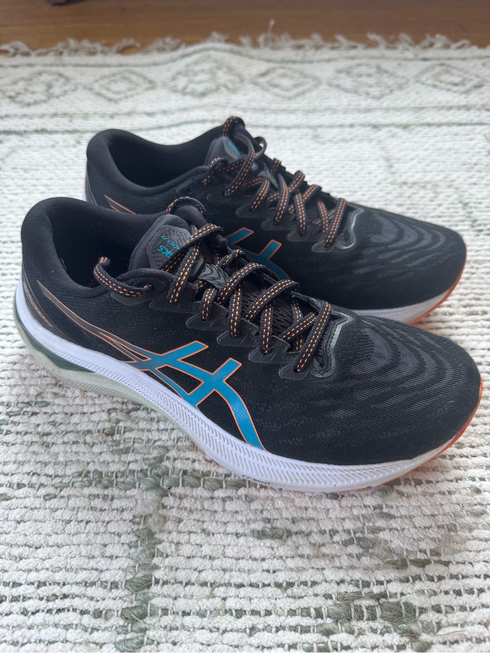 ASICS GT-2000 11 Men's 8.5 running shoes